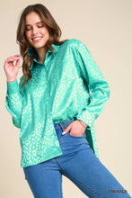 Load image into Gallery viewer, Animal Jacquard Print Button Up Long Sleeve Top